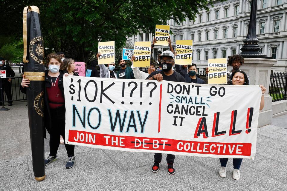 US families are behind on bills at rate not seen since Great Recession ...