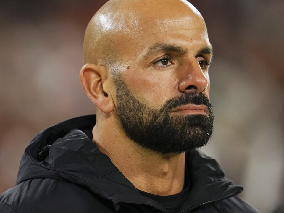 Robert Saleh addresses not seeming “angry or upset” during loss to Browns