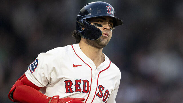 Red Sox trade former top prospect Mayer to Giants for reliever Miller