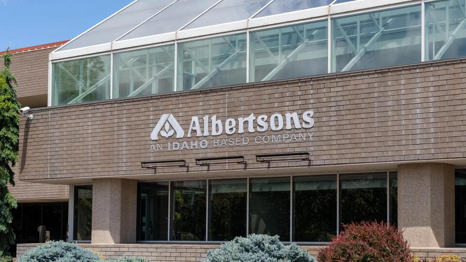 Albertsons retail media arm taps former Walmart exec - NewsBreak