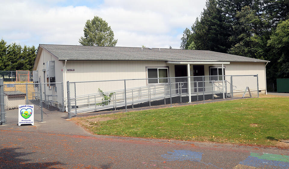 School district leases portion of portable at Discovery Elementary for use as senior center
