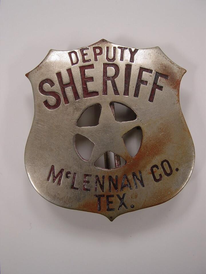 Sheriff’s Office honors former Sheriff W.T. Harris - NewsBreak
