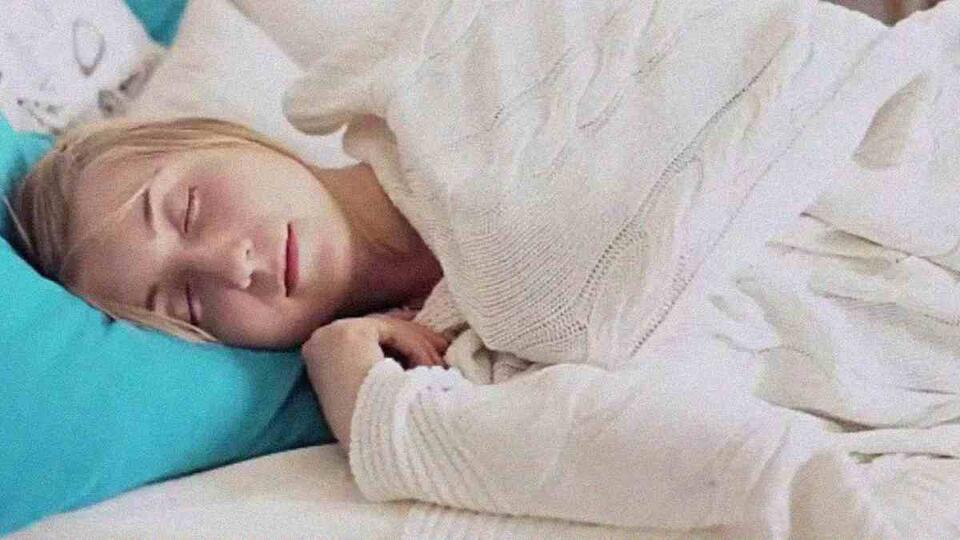 15 Weird Things That Happen While People Sleep - NewsBreak