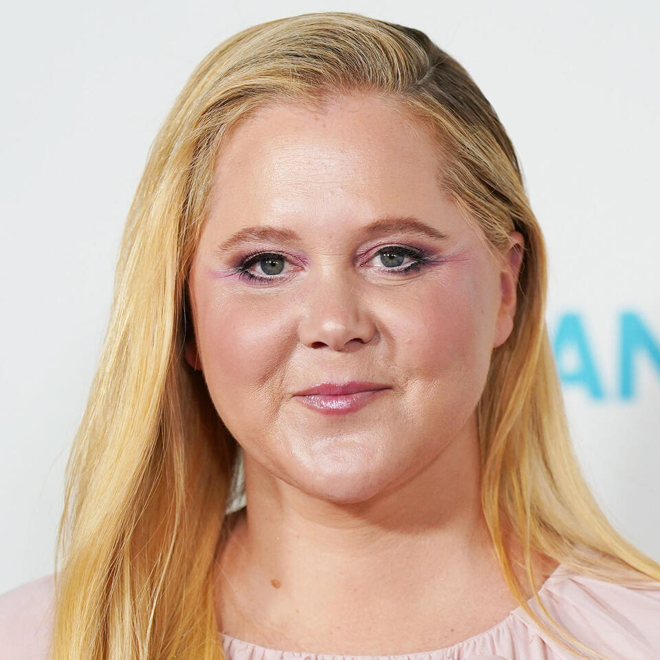 Amy Schumer Opens Up About Weight Loss Journey After Losing 30 Lbs 'So ...