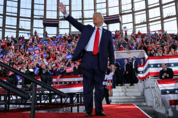 'Stand back and stand by': New Trump statement seen as 'wink and nod ...