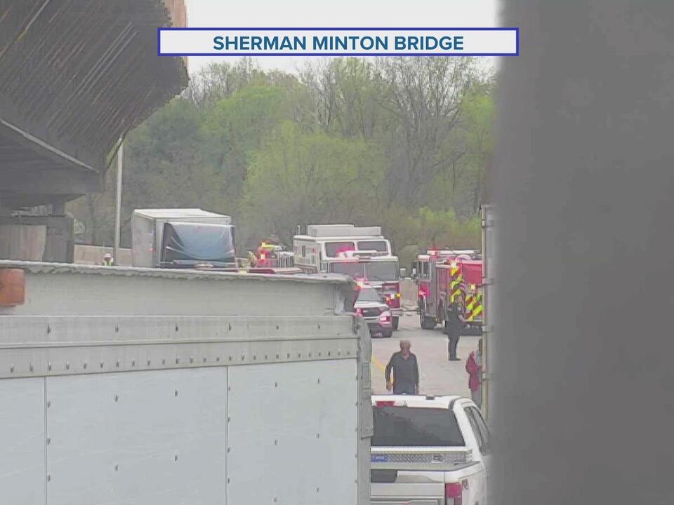 Lower deck of Sherman Minton Bridge closed after crash