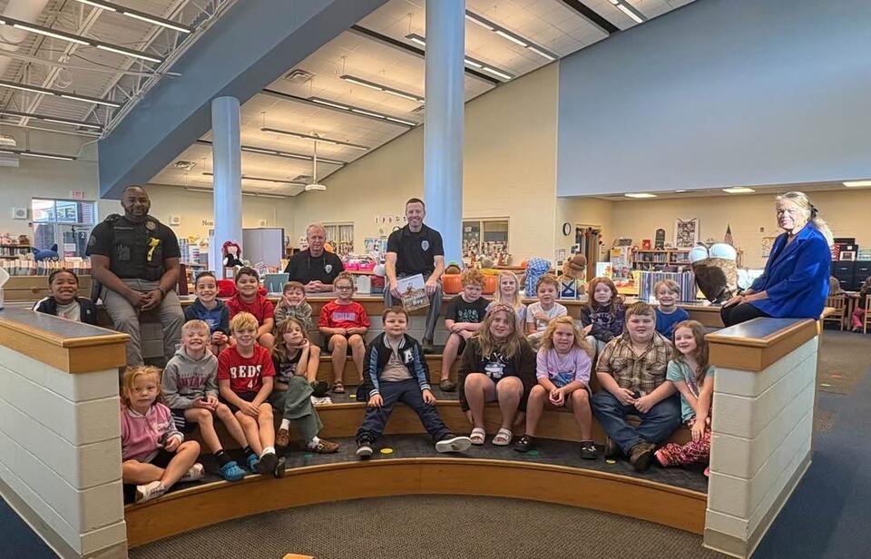 Mayor Hoots, Columbia Police Read Book During Anti-Bullying Month Activities At Adair County Primary Center