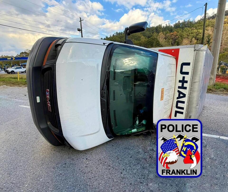 Police chase in the mountains crosses state lines, ends with crash ...