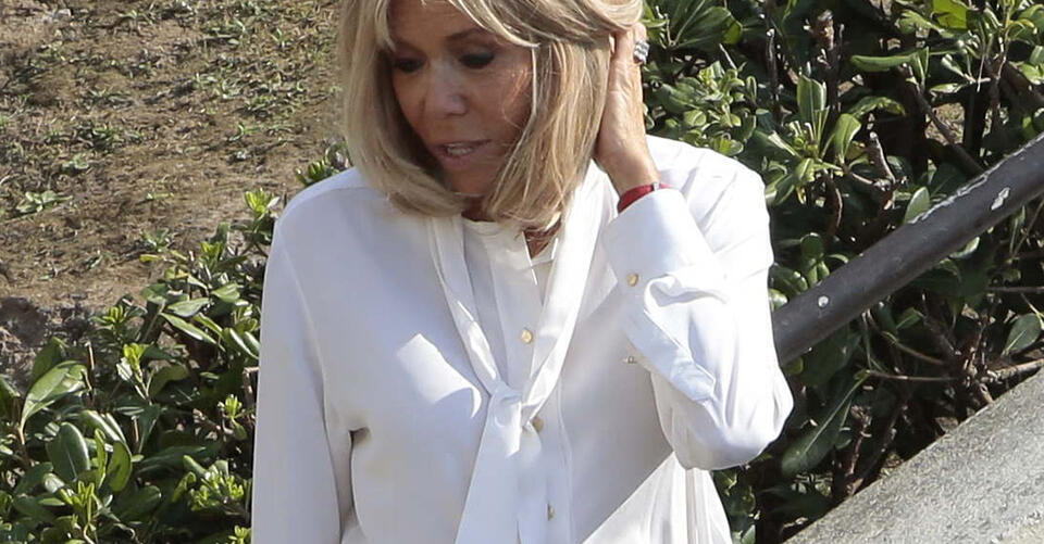 French First Lady Brigette Macron Goes Casual in Skinny Jeans & Louis Vuitton Sneakers – NewsBreak