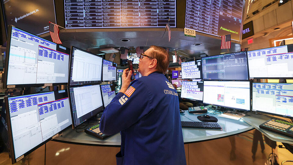 Top economist sounds alarm on America's 40% recession risk, warns stocks are disconnected from reality