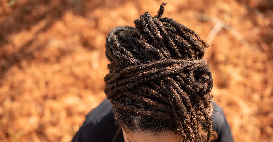 Teacher’s Loc ‘Hair History’ Lesson Goes Viral on TikTok: ‘Please Stop Calling Them Dreads’ – NewsBreak