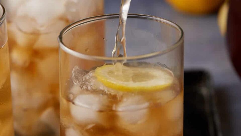 This Iced Tea Lemonade Is Perfect for Parties and Gatherings - NewsBreak