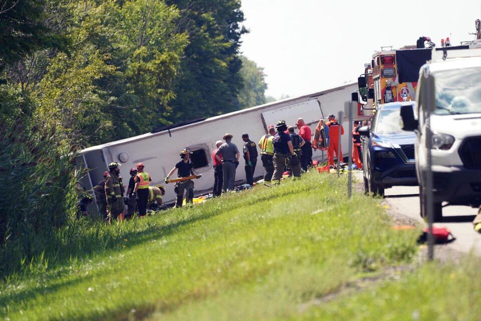Tour bus driver charged in crash that killed 5 people returning from ...