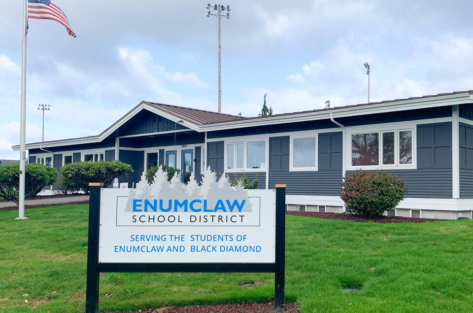 ESD updates board on superintendent search, new school design - NewsBreak