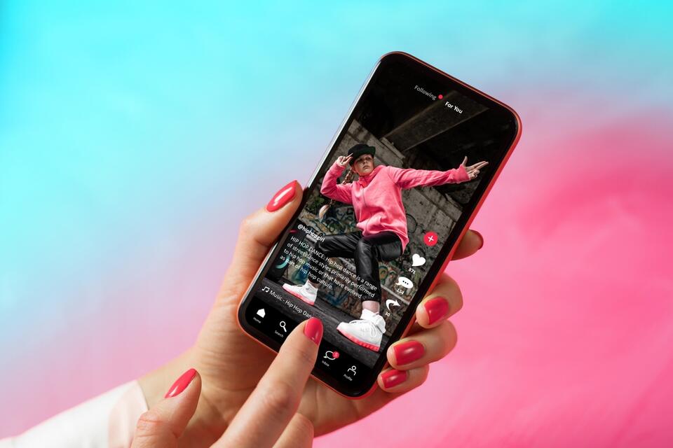 11 Outdated Social Media Practices Everyone Should Drop - NewsBreak