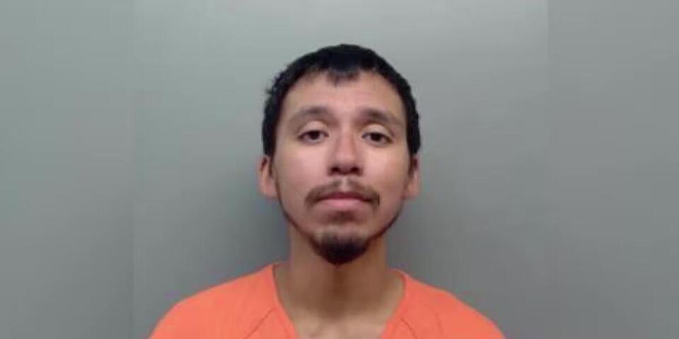 Laredo man jailed after allegedly pointing gun at dad and kids, then ...