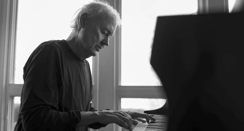 Bruce Hornsby Shares The Backstory Of His Grateful Dead Tenure - NewsBreak