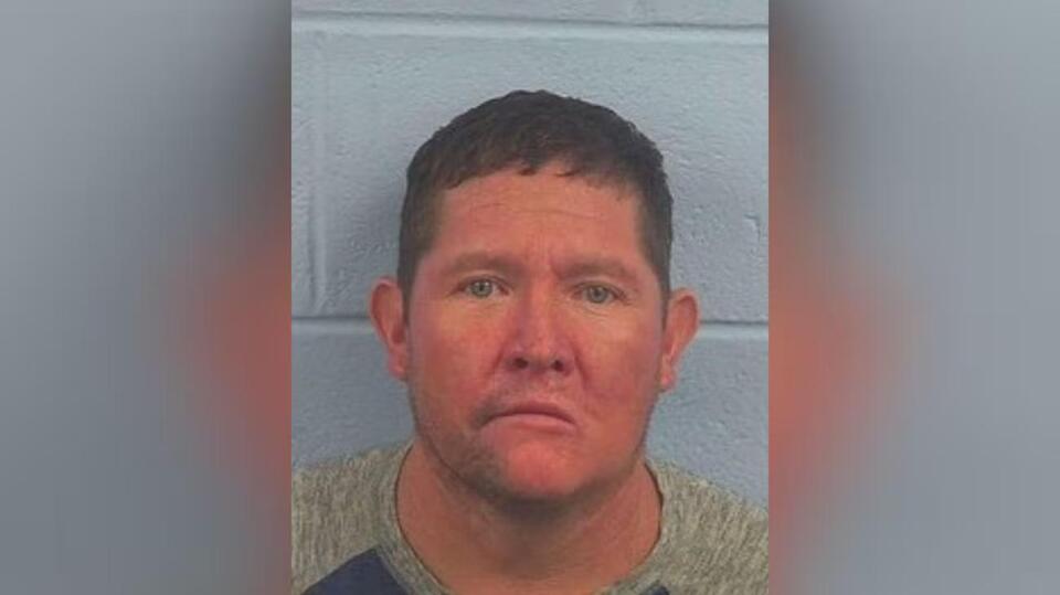 Convicted felon sentenced to 2 years prison after deportation, re ...