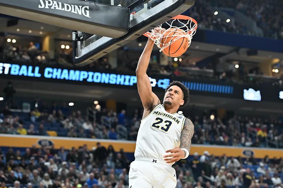 Watch Michigan's 'Dominican LeBron' cause heads to explode with dunk ...