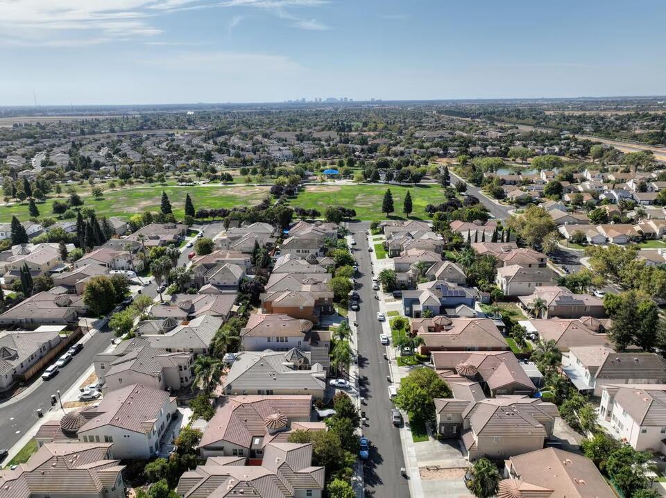 A New Study Links Your Home Environment to Parkinson's Risk