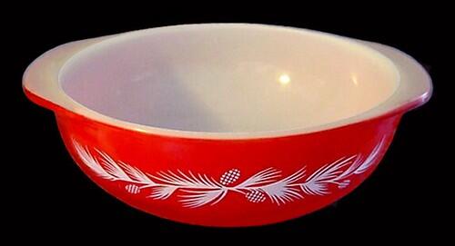 Somebody’s Grandma Probably Donated This Exact Discontinued Pyrex Bowl ...