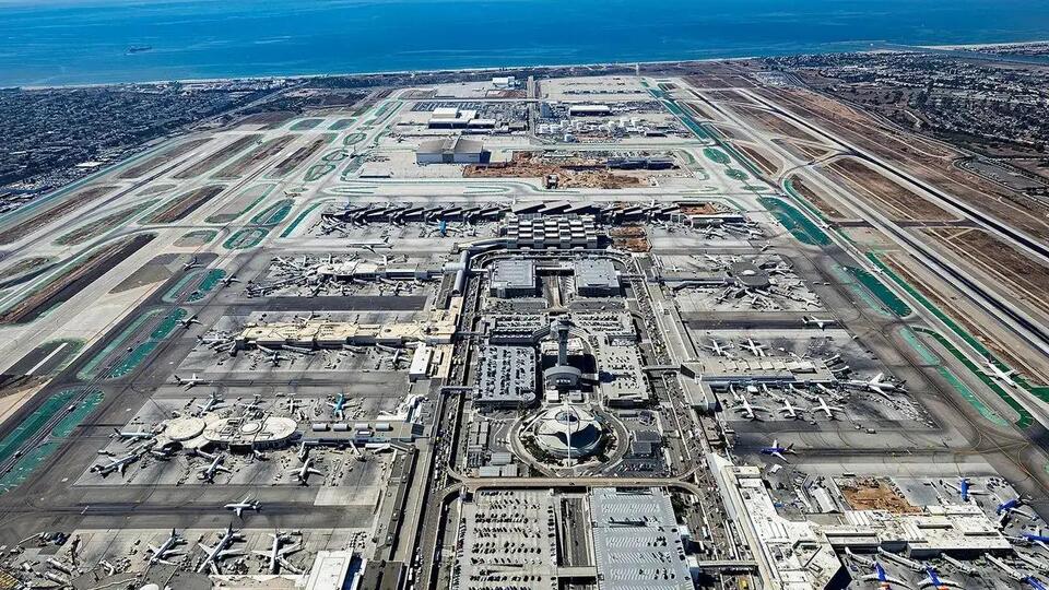 LAX SkyLink Targets October Launch - NewsBreak