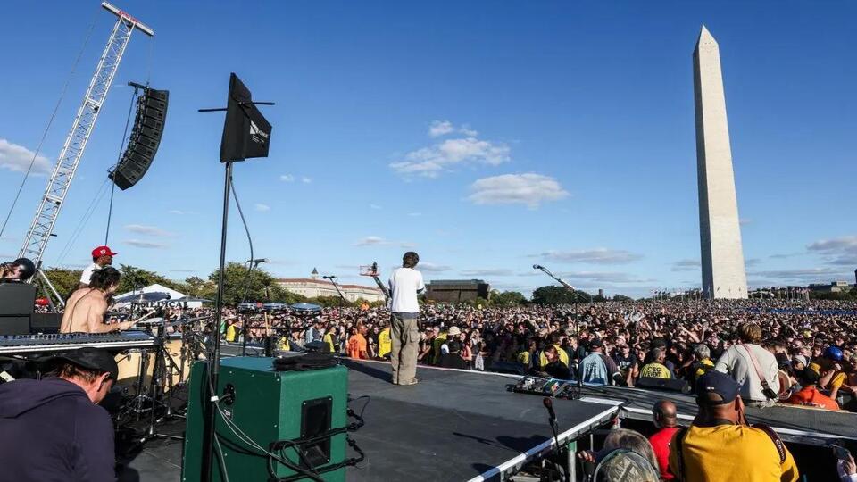 Turnstile Draw 60,000 Fans to Washington Monument, Raise Over $220,000 ...