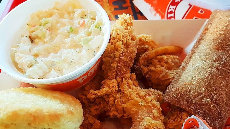 Hendry County, FL, Popeye's restaurant cited for dead roaches, receives ...