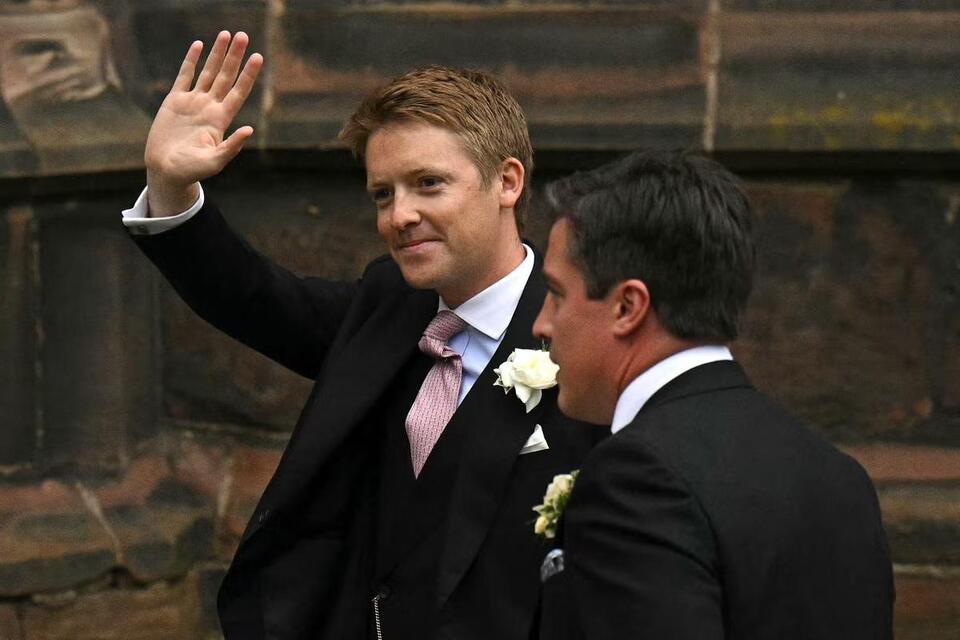 Duke of Westminster wins bid to change rules on England's 350,000 listed buildings