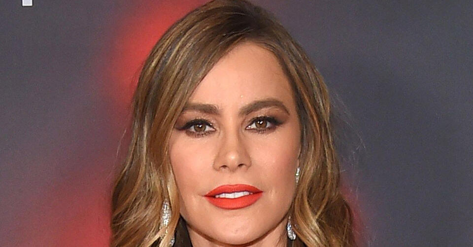 Sofia Vergara Is Ready to Party in Chocolate Off-the-Shoulder Dress and Height-Boosting Sandals – NewsBreak