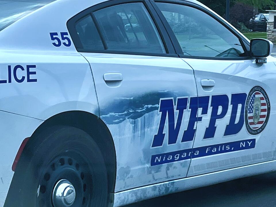 AUDIO: Five Black Males Assault Woman in Niagara Falls - NewsBreak