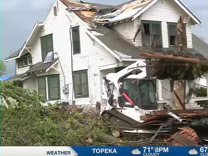 Severe tornado damage leaves small town of Westmoreland picking up the pieces