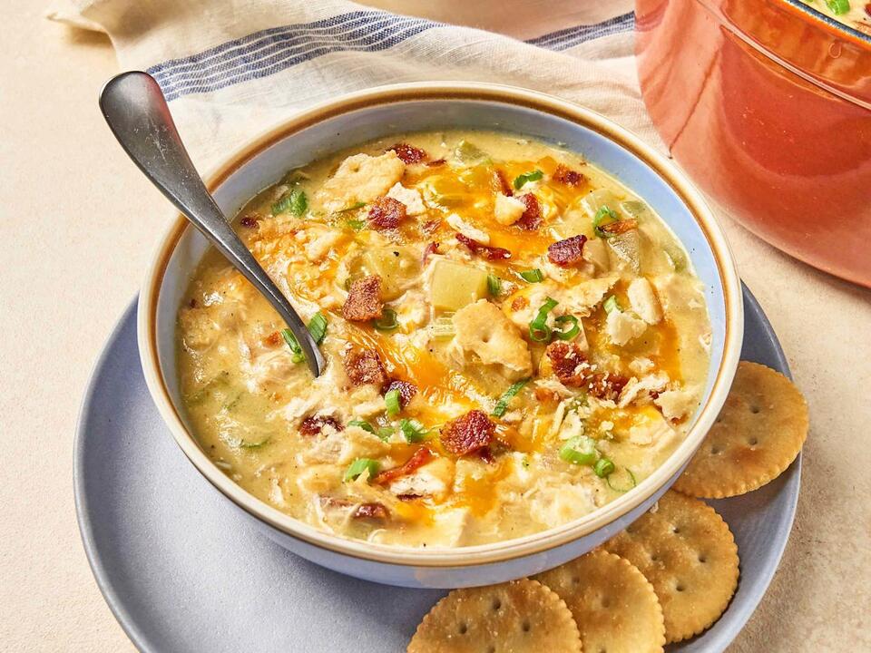 15 Slow Cooker Soups That Serve a Crowd - NewsBreak