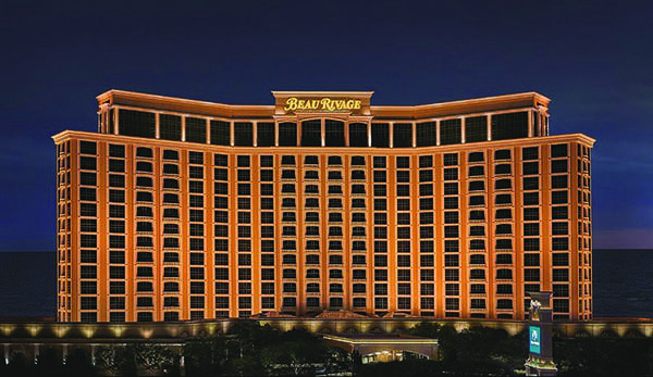 Beloved Magician Burton Returns to Biloxi