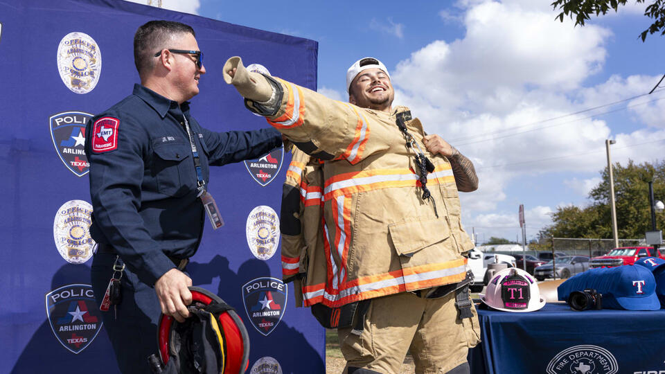 Texas Rangers Visit Arlington Police Department on National First ...
