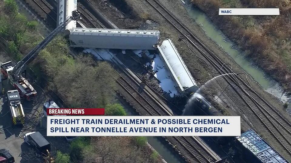 Freight train derailment causes spill, shuts down parts of Route 3 in North Bergen