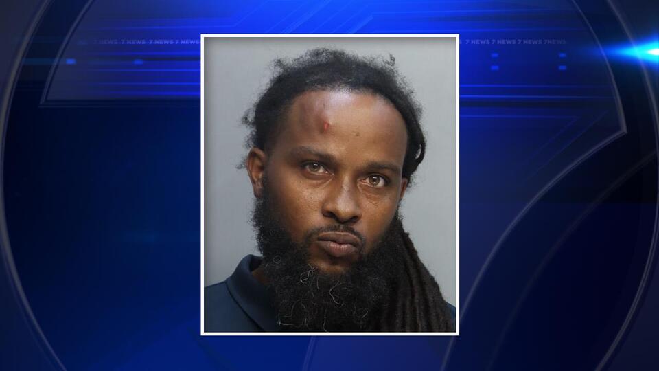 Unlicensed armed security guard arrested after threatening officers in ...