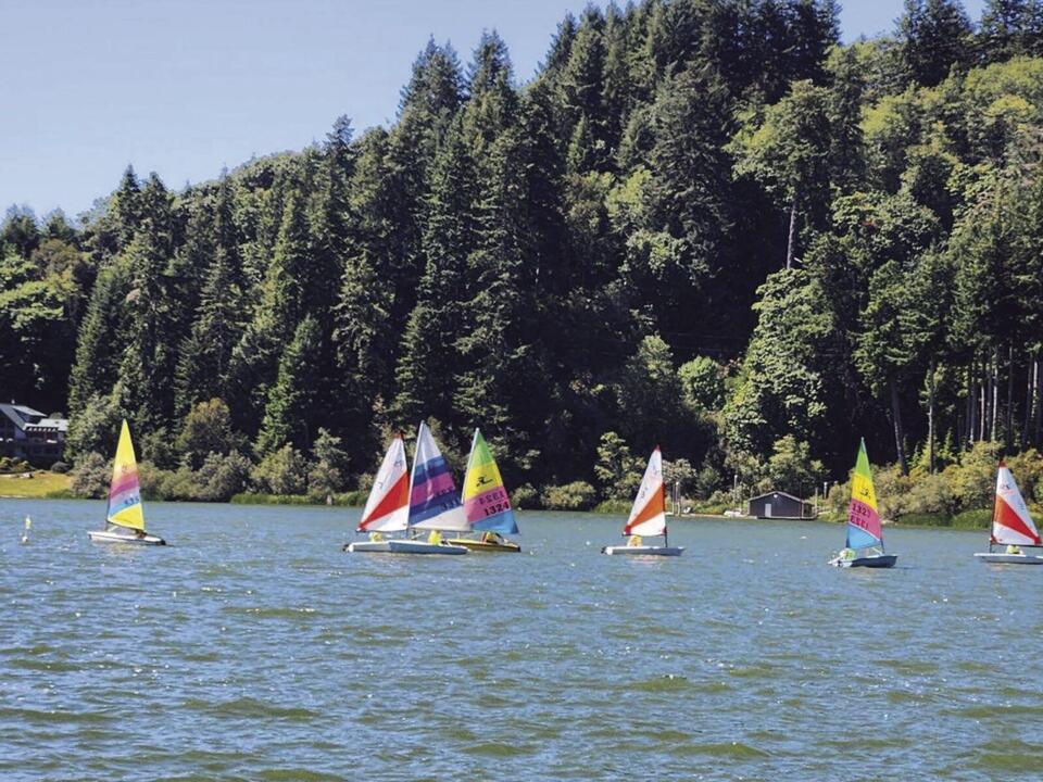 US Coast Guard Auxiliary offers a Boating Class