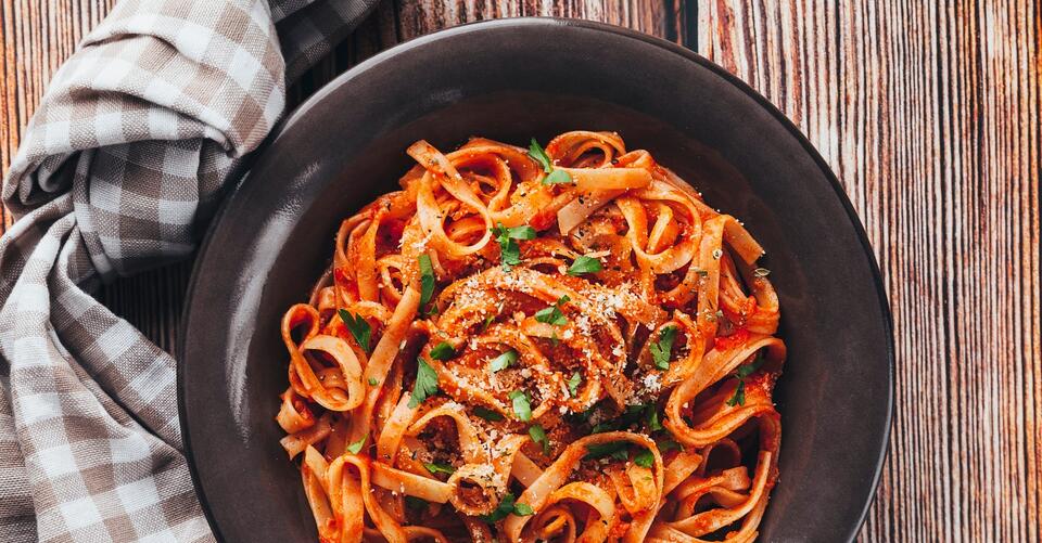 7 easy ways to make jarred tomato sauce taste better, according to
