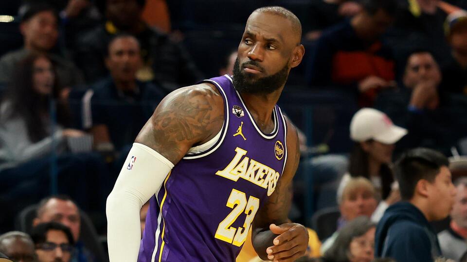 LeBron James going 'back to the old ways' as Lakers need 'everything ...