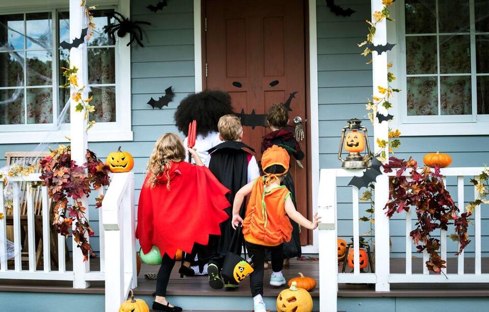 NH Seacoast Halloween Trick-or-treat Times Split Between Friday And ...