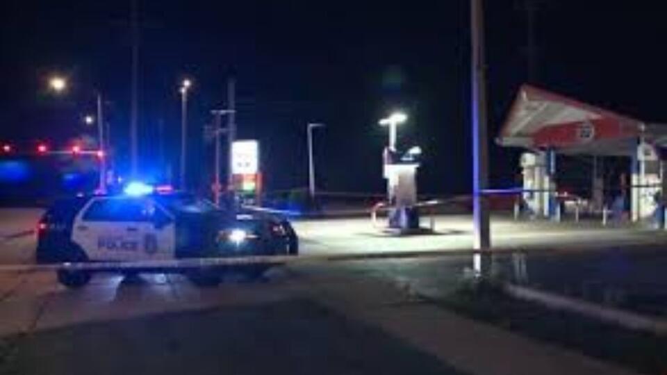 27-Year-Old Killed in Late-Night Shooting Near North Side Gas Station ...