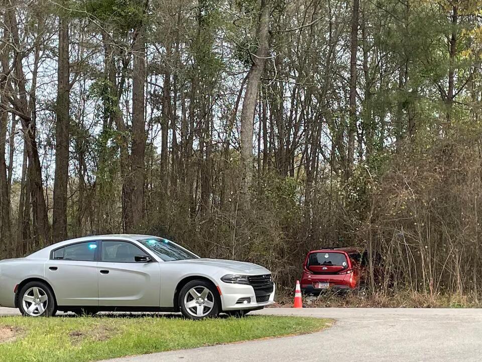 Aiken County deputies investigate crash on Storm Branch Road