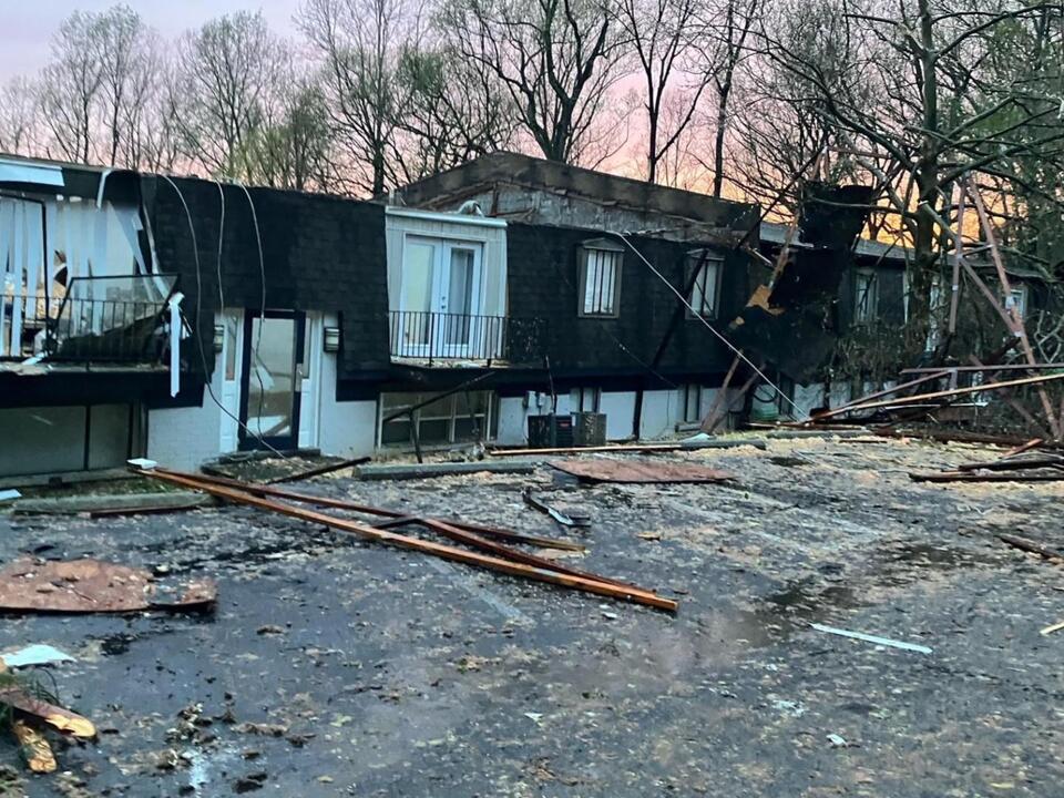 Weather service 3 tornadoes in Louisville, Kentucky area