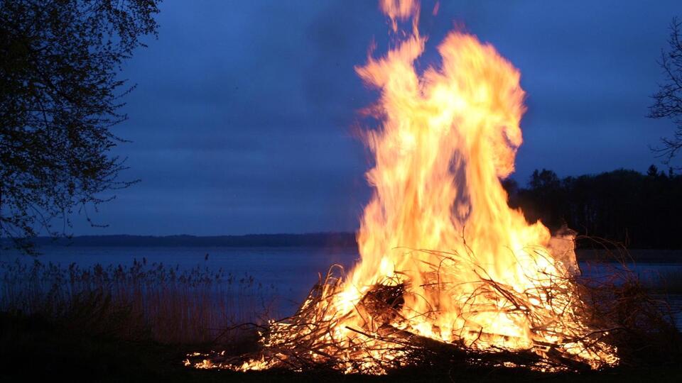 Open burning remains prohibited, Smithfield officials say - NewsBreak