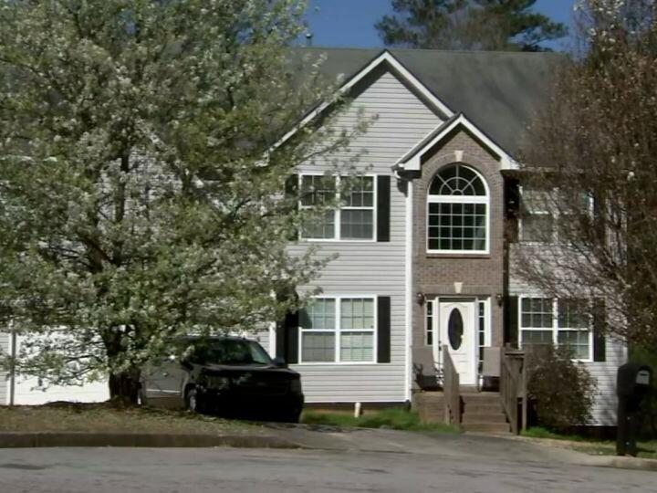 2 dead, 6 injured after shooting at house party that had more