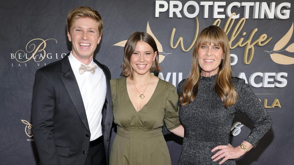 Robert and Terri Irwin Share a Health Update on Bindi & the Family Is ...