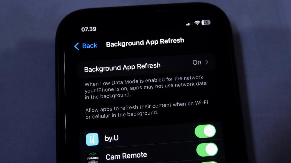 What Does Background App Refresh On iPhone Actually Do? - NewsBreak