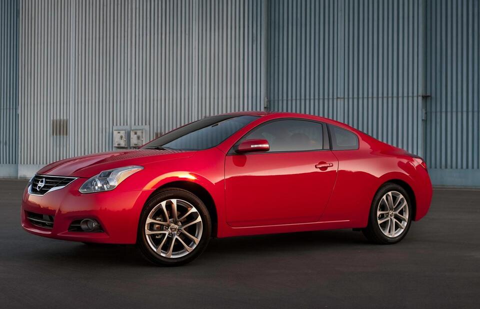 10 Modern Cars With Simple Port Injection to Avoid Carbon Buildup ...