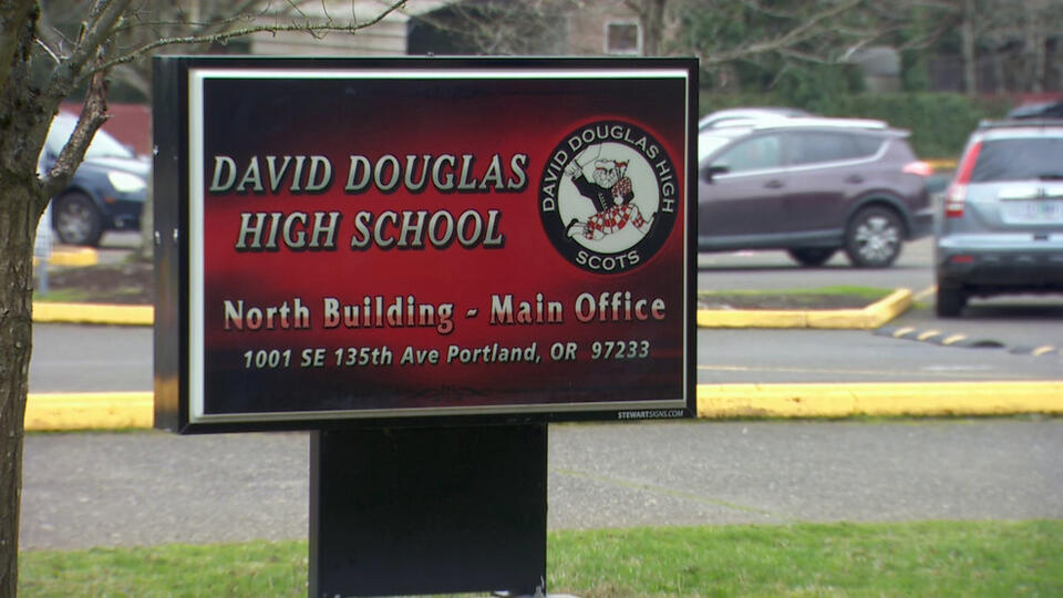 15-year-old arrested in series of threats against David Douglas High ...
